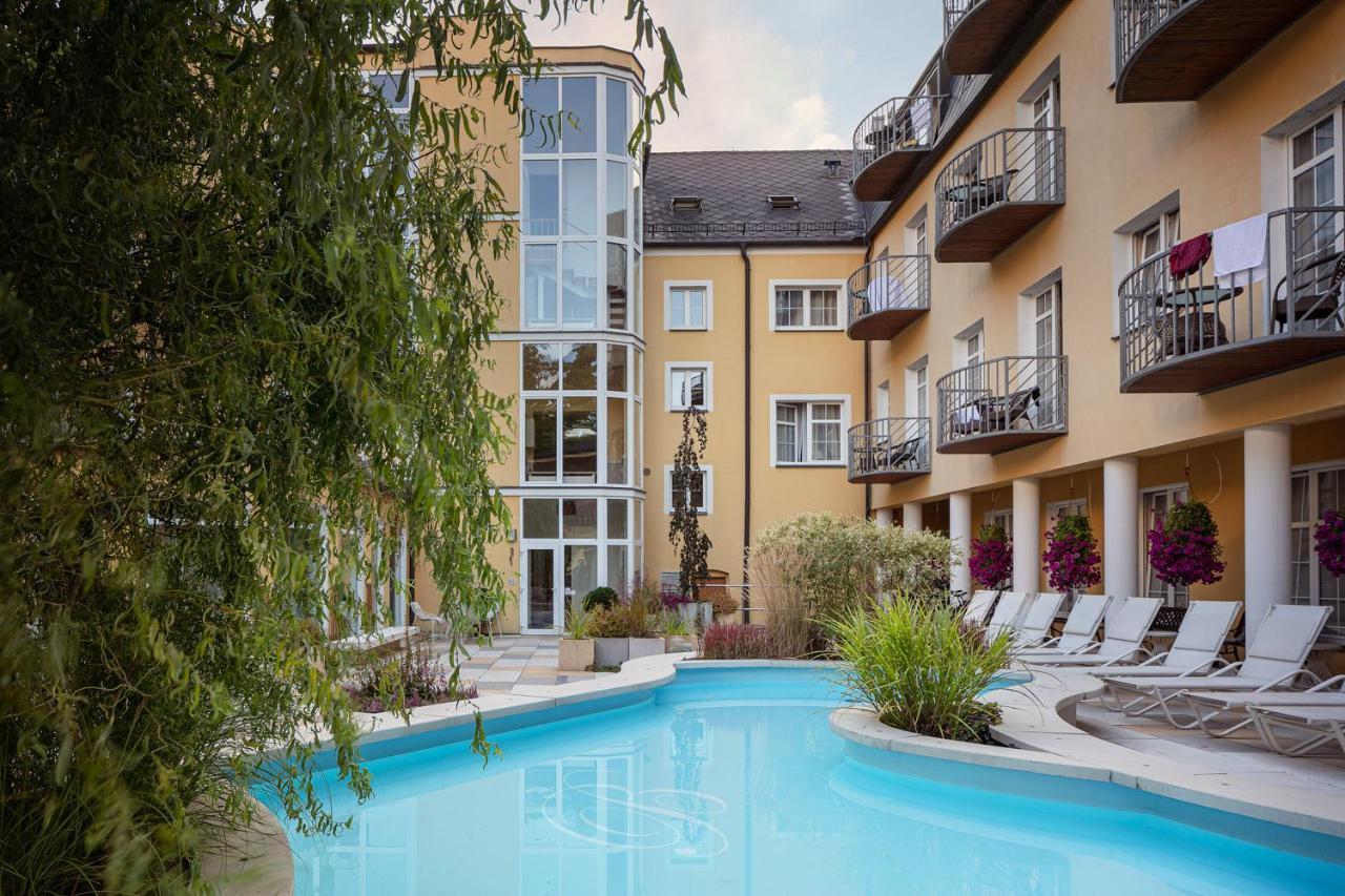Hotel Bajkal Františkovy Lázně 外观 照片