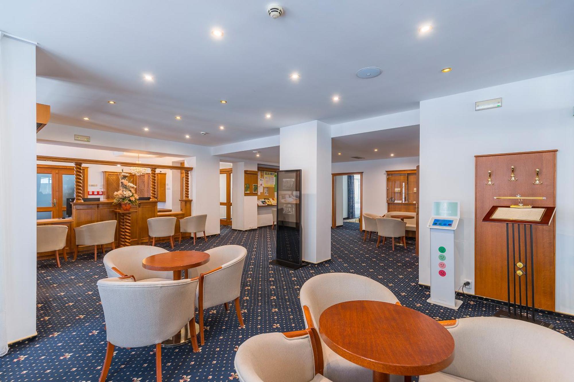 Hotel Bajkal Františkovy Lázně 外观 照片
