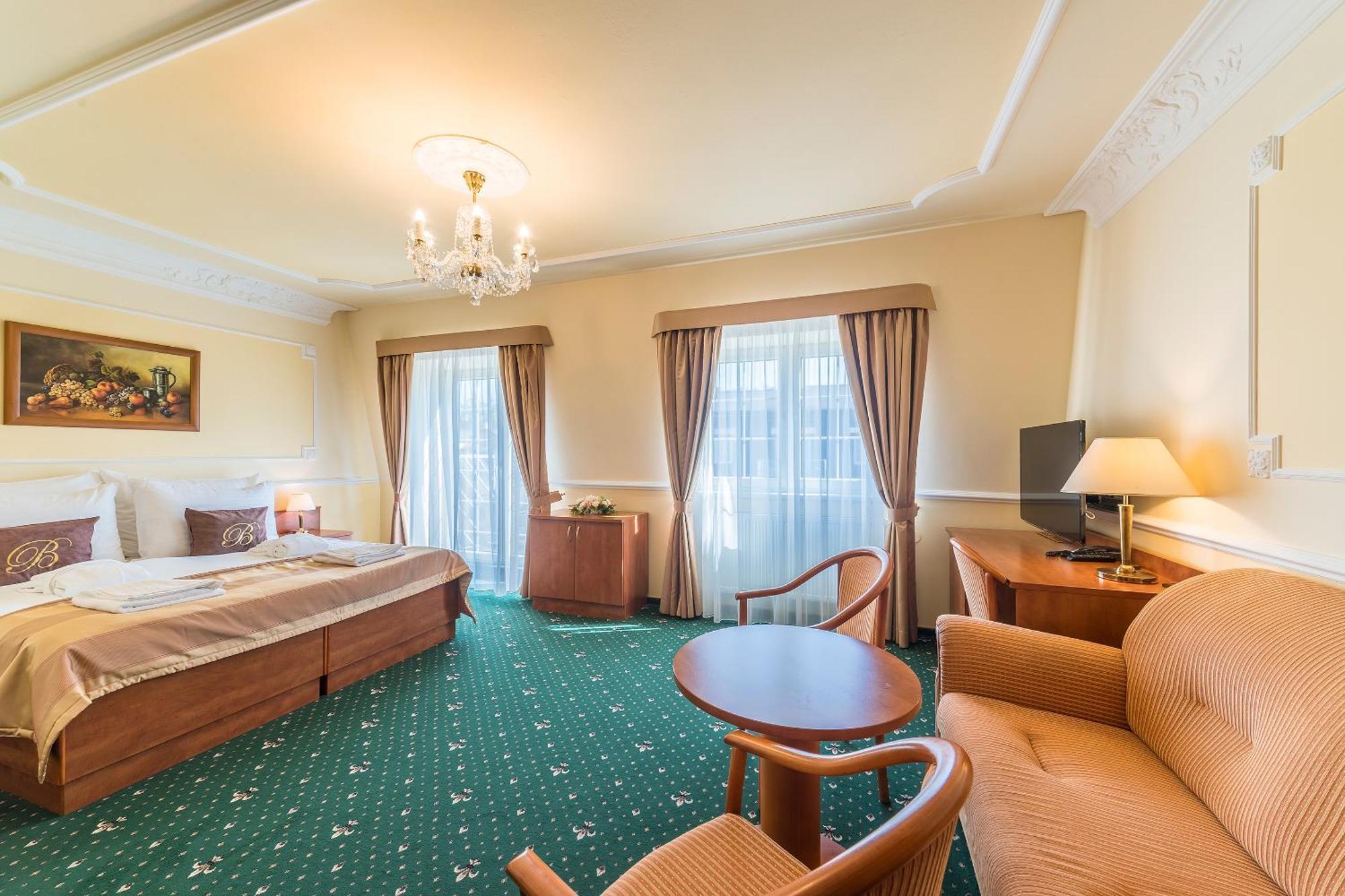 Hotel Bajkal Františkovy Lázně 外观 照片