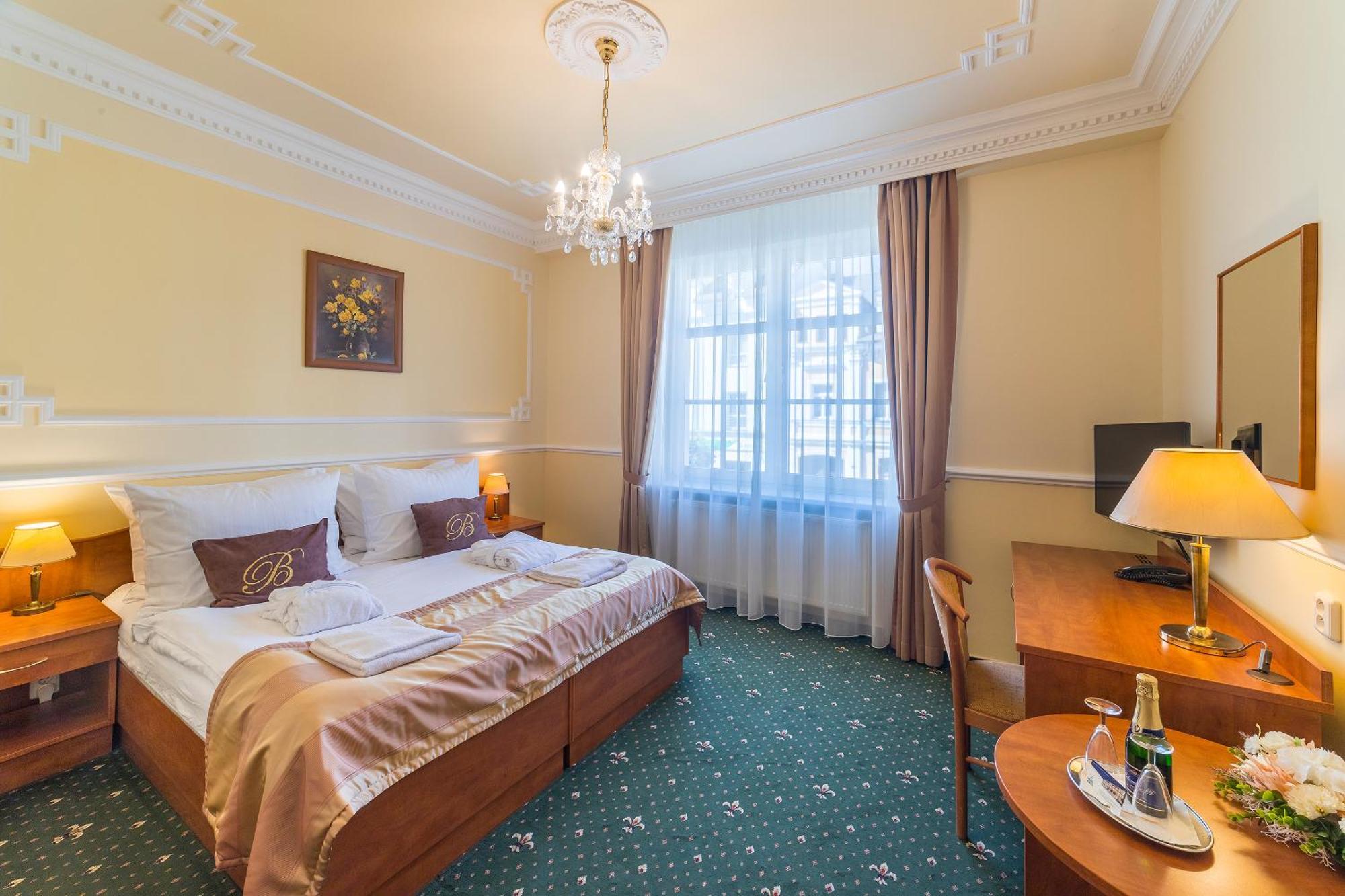 Hotel Bajkal Františkovy Lázně 外观 照片